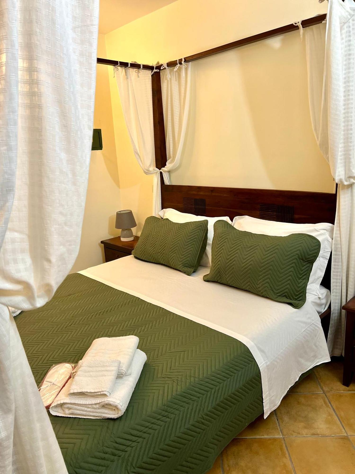 B&B Antico Caricatore Шака Екстериор снимка